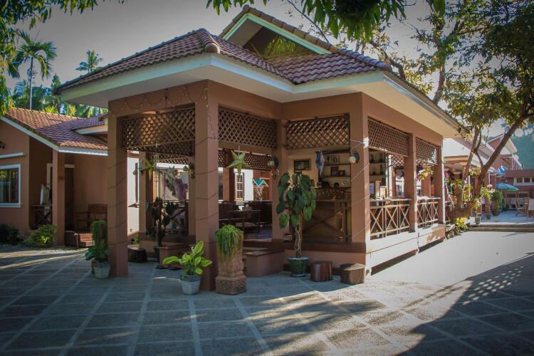 Rivertop Lodge Over view