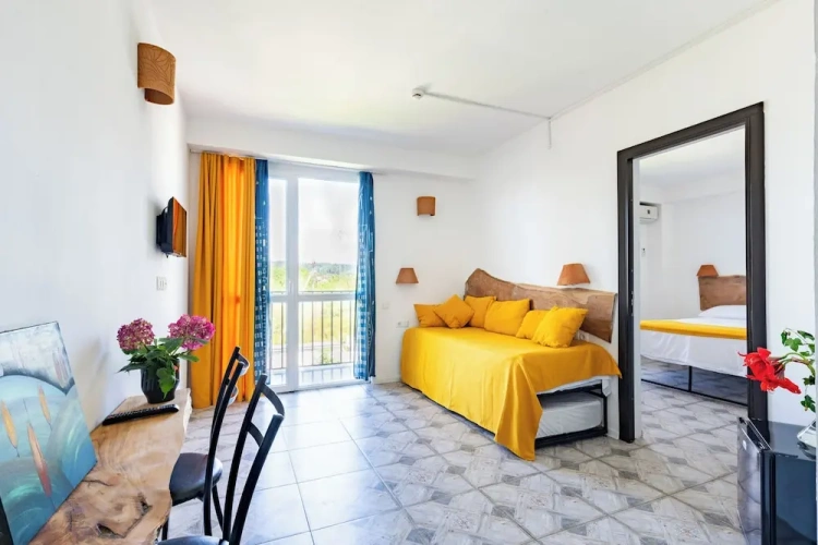 2 Bedrooms Junior Suite with balcony