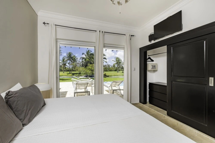 Lake View Villa