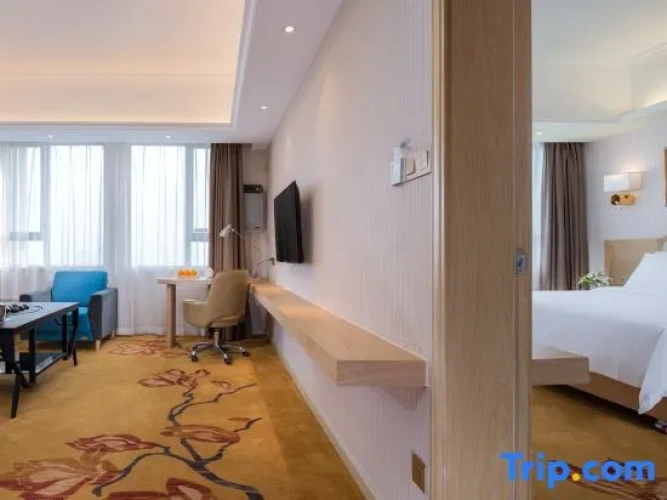 Deluxe Family Suite