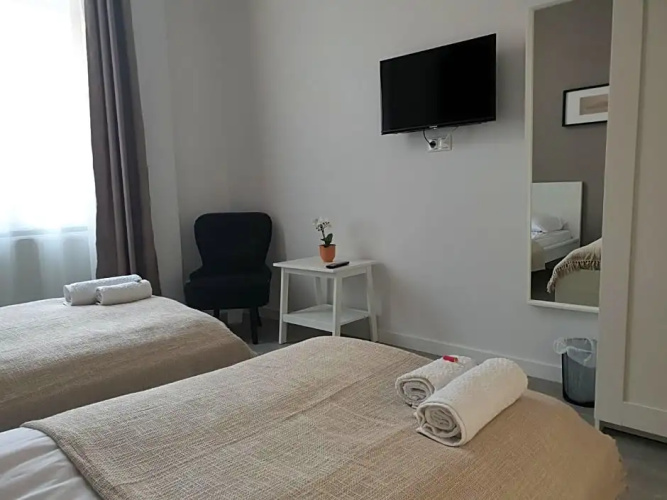 Center Rooms