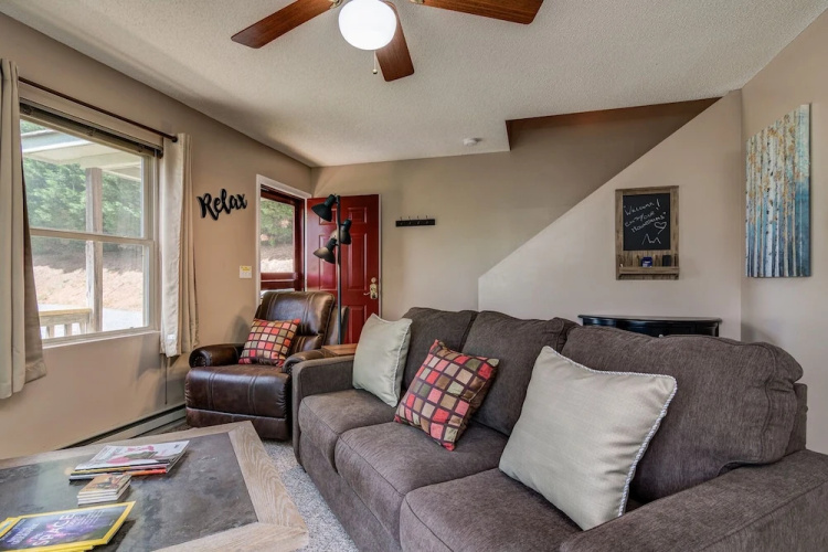 Eastern Sky - 1 Br Home