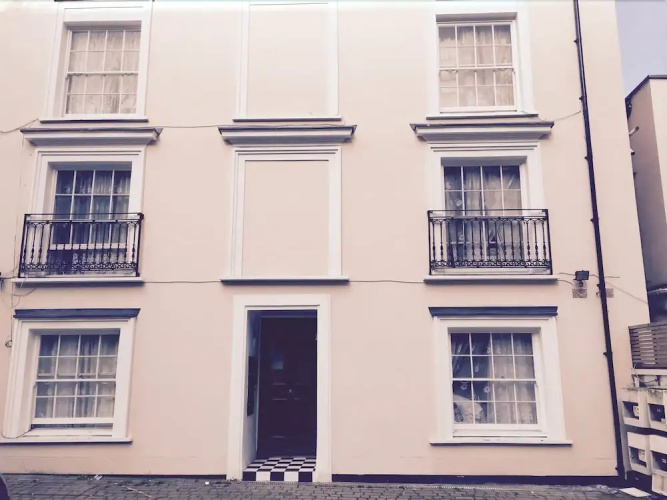 Wellington Road Apartments