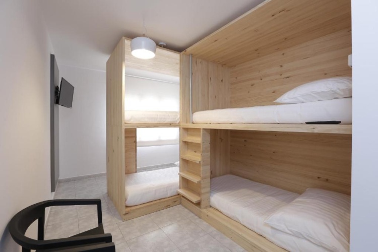 Standard Quadruple room