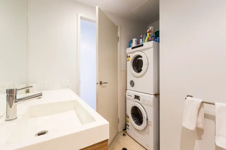 RIVER, 1BDR Melbourne Apartment