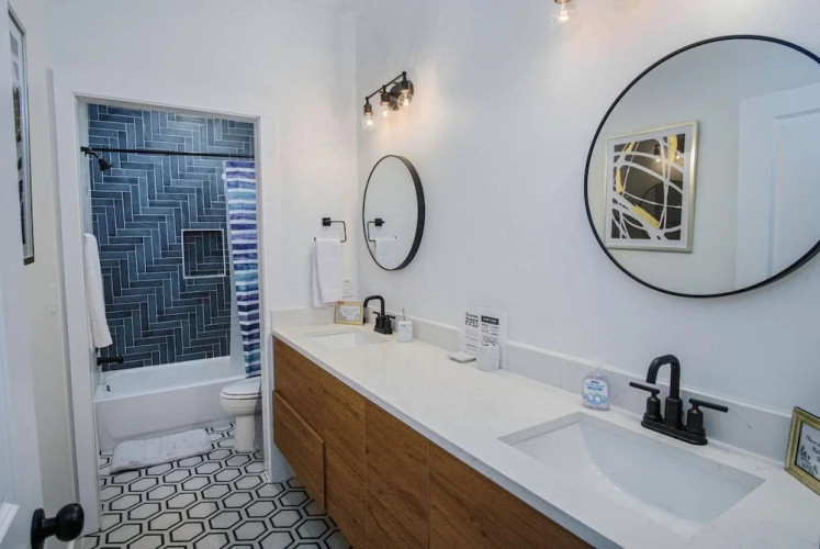 Amazing Indeed 3BR Only 5 Minutes From Downtown