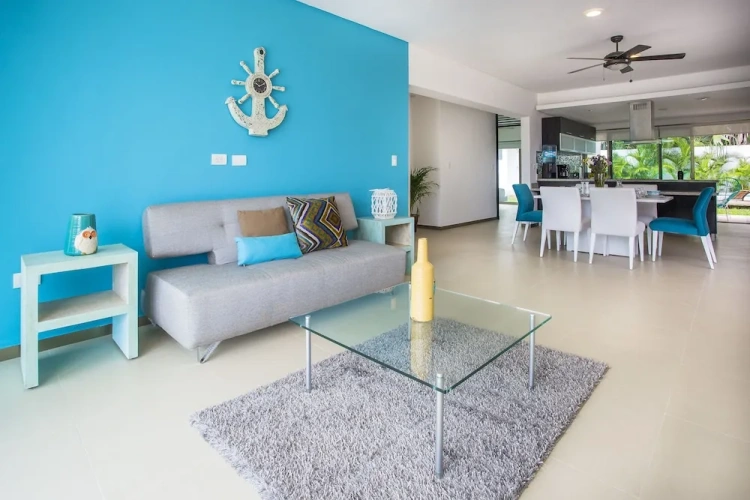 2 Bedrooms Apartment with balcony and with garden view