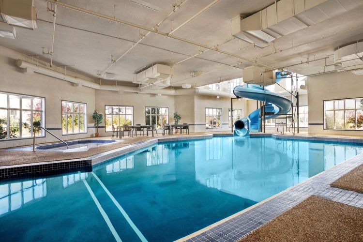 Days Inn & Suites by Wyndham Strathmore photo 11