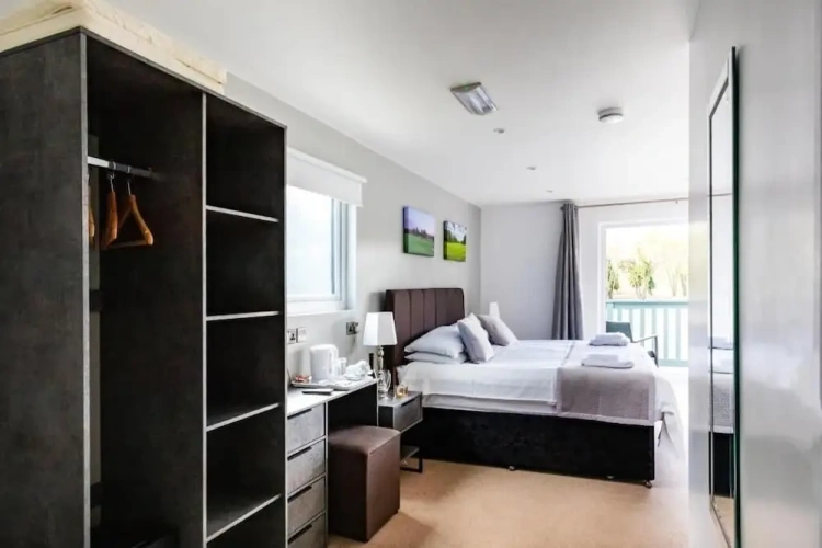 Standard Family room with balcony and with lake view