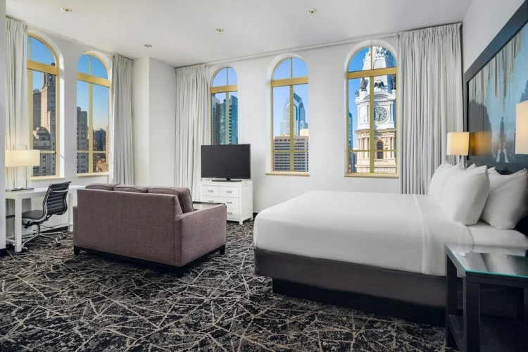 Premier Double Suite with city view
