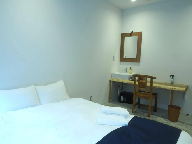 & And Hostel