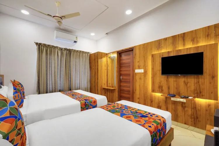 FabHotel Royal Grand