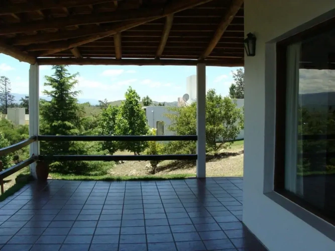 3 Bedrooms Bungalow