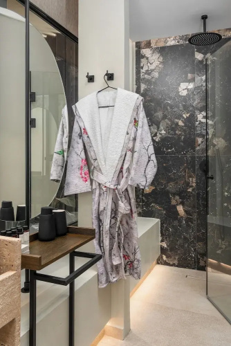 Dyo Beach Suites