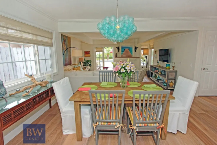 E Balboa Blvd 68312 by RedAwning