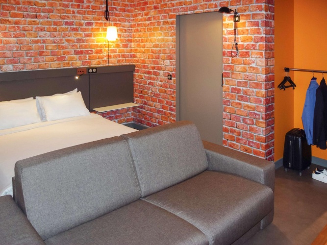 Standard Double Suite