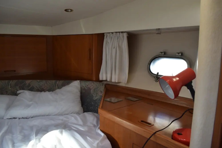 1 Bedroom Princess Live-aboard Boat