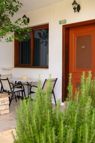 1 Bedroom Apartment with garden view