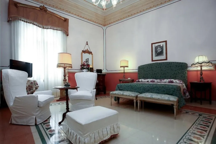 B&B Flora House