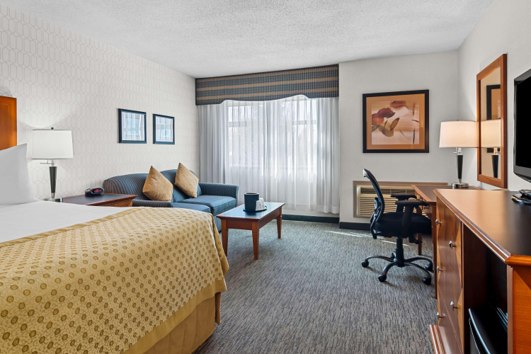 Best Western Plus Langley Inn photo 8