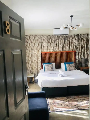 Deluxe Suite with balcony