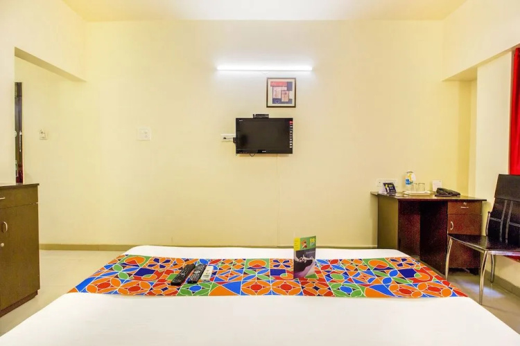 FabHotel Aundh