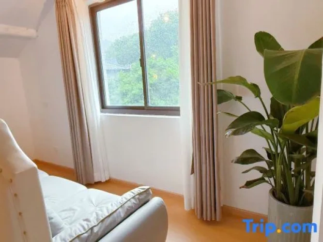 Standard Triple Family room