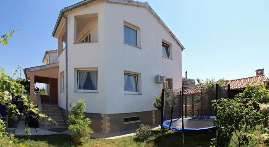 Apartments Maivjo