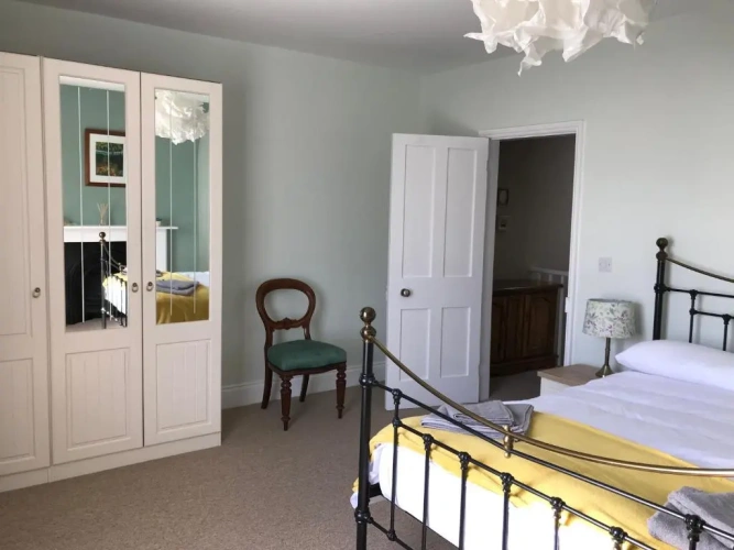 2 Bedrooms Cottage