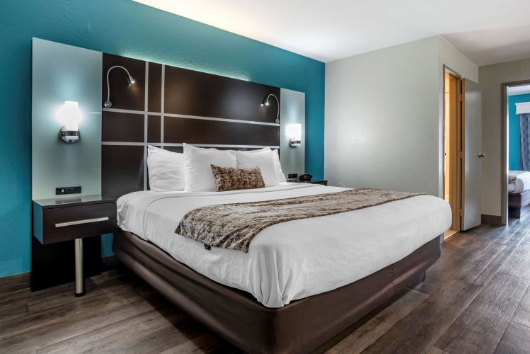 Quadruple Suite