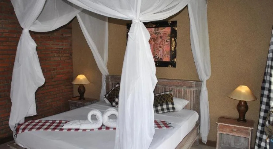 Sudi Guest House