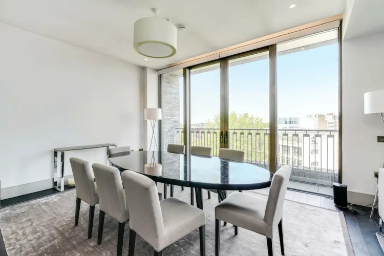 Signature Westminster Apartment