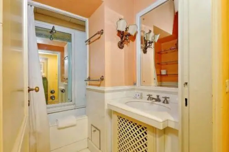 Pantheon charming apartment