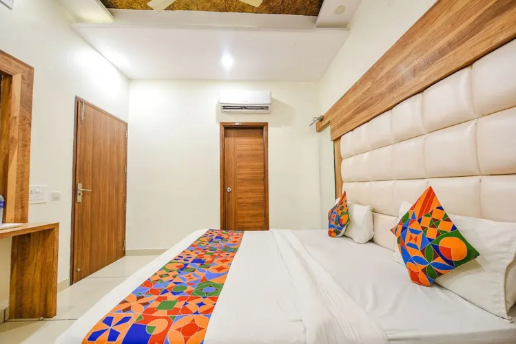 Fabhotel Savera Park