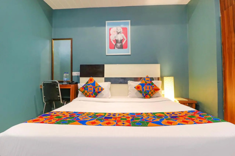 Fabhotel Maxx Inn