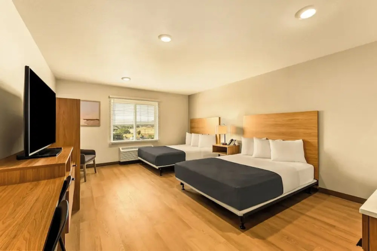 LivAway Suites Phoenix-Glendale