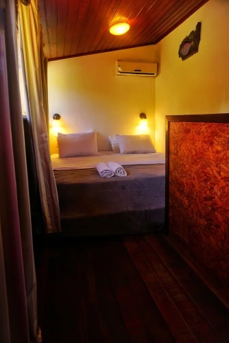 1 Bedroom Economy Double room with mountain view