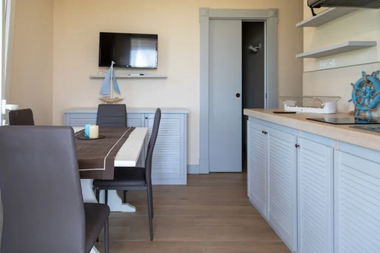 Apartment with sea view