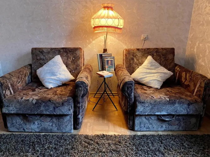 Spacious 3-Room Apartment & Parking