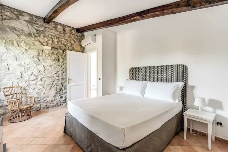 Giulia 3 Villa Apartment Shared Pool Sea Views