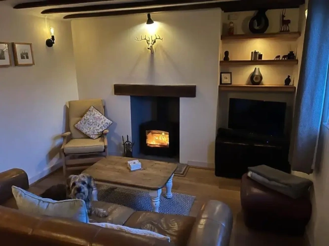 2 Bedrooms Cottage