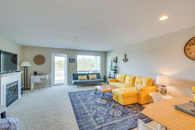 2 Bedrooms Apartment