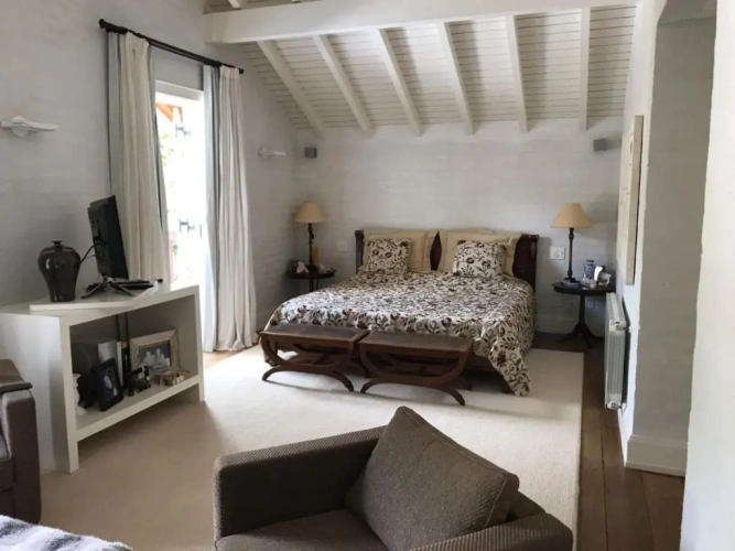 Premium Suite