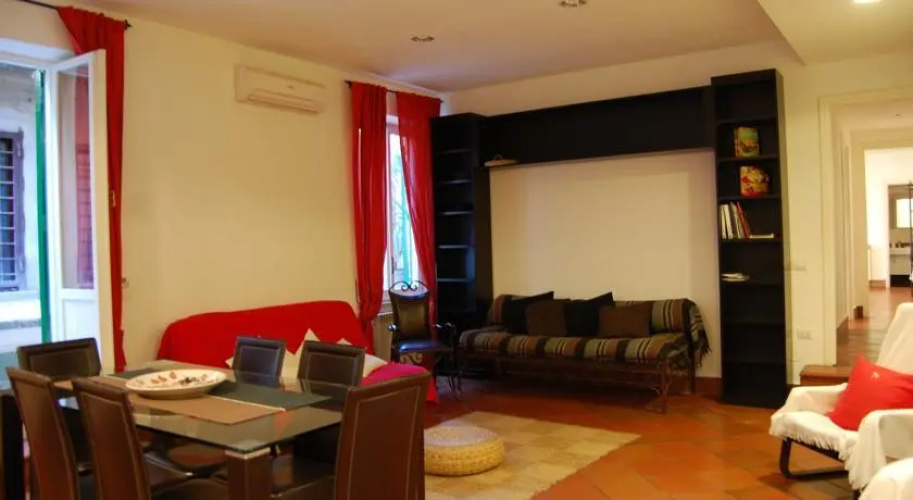 Rsh Guardiola Apartments
