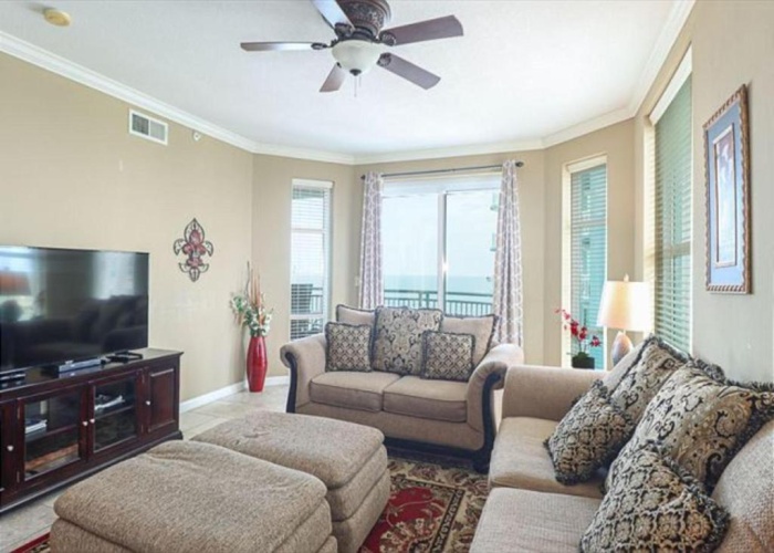 3 Bedrooms Apartment