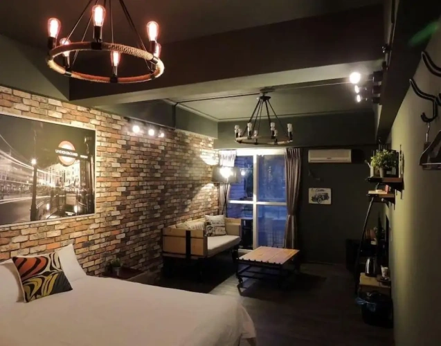 Standard Quadruple Club room with balcony
