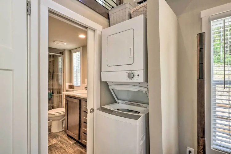 Branson Tiny Home on 52 Acres w/ Private Lake!