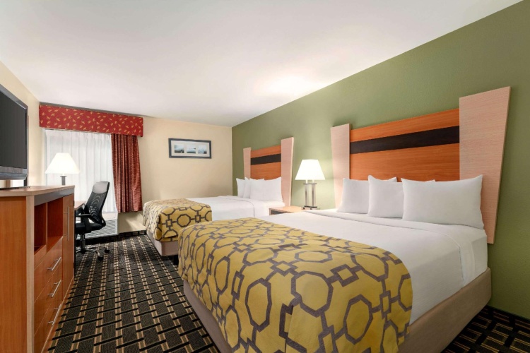 Superior Quadruple room