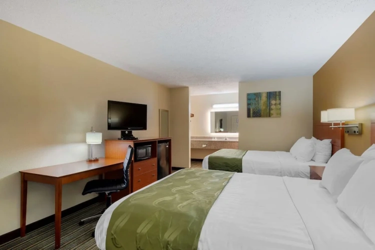 Standard Quadruple room