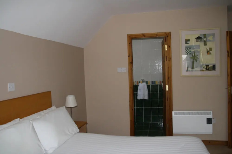 Galway Bay Lodge